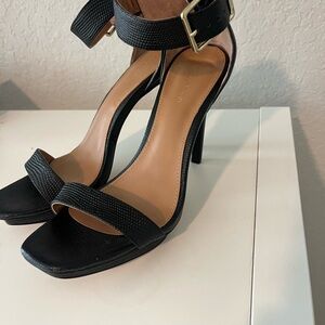 7.5 Calvin Klein Black Women's Heels
